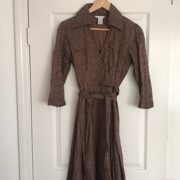 Wrap style eyelet dress - Picture 2 of 5